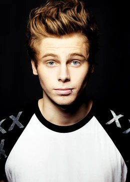Luke Hemmings
