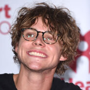 Ashton xx