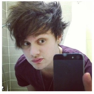 600full-michael-clifford.jpg (195 kB)