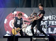 Iheartradiomusic20146.jpg (321 KB)