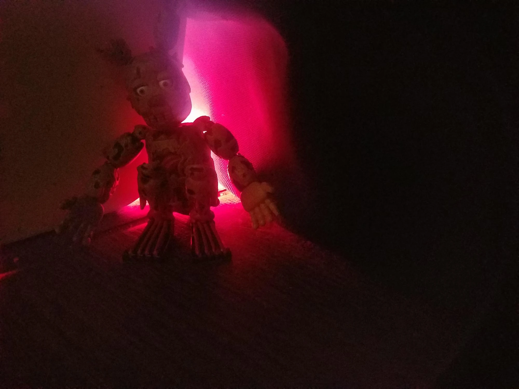 teaser-picture-fnaf-3-the-phantom-photographs-fandom