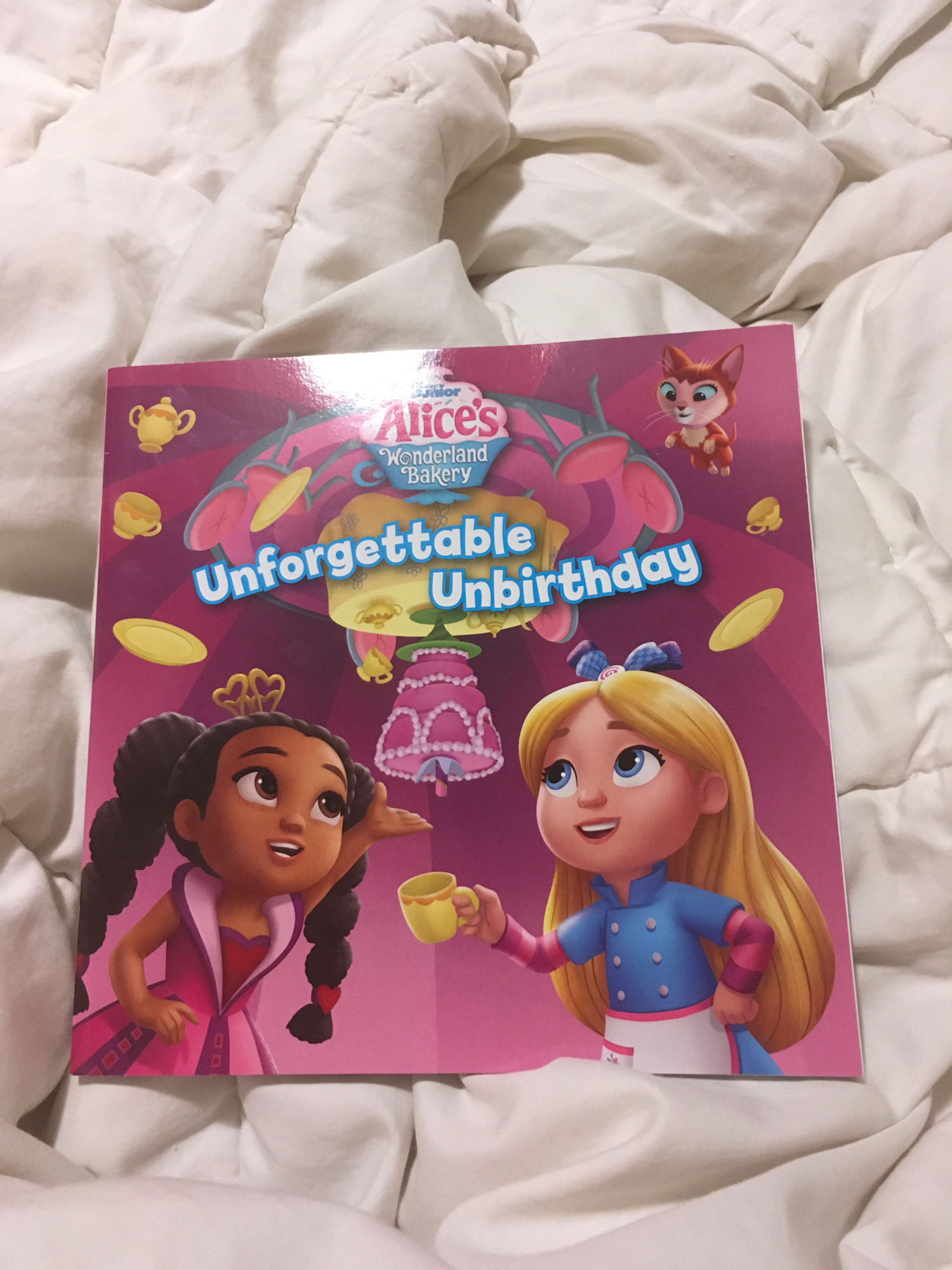 Alice's Wonderland Bakery: Unforgettable Unbirthday - by Disney Books  (Paperback)