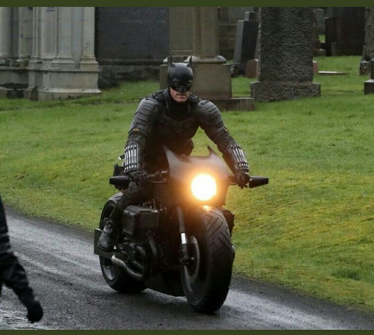 BTS of the whole suit from The Batman. Thoughts?