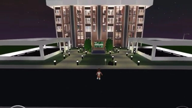 BUILDING A BLOXBURG HOTEL