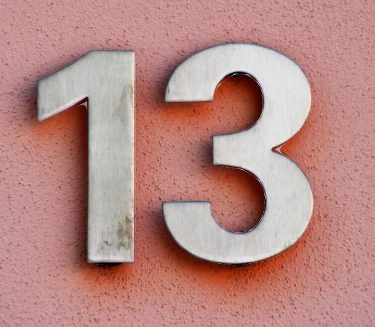 Комната номер 13. Дверь номер 13. Номер 13. Номер 13. Номер 13.