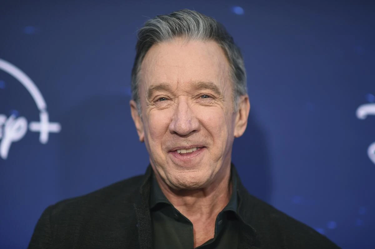 🎂 Happy 71st Birthday to Tim Allen who voiced of Buzz Lightyear from ...