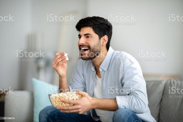 eating popcorn drama