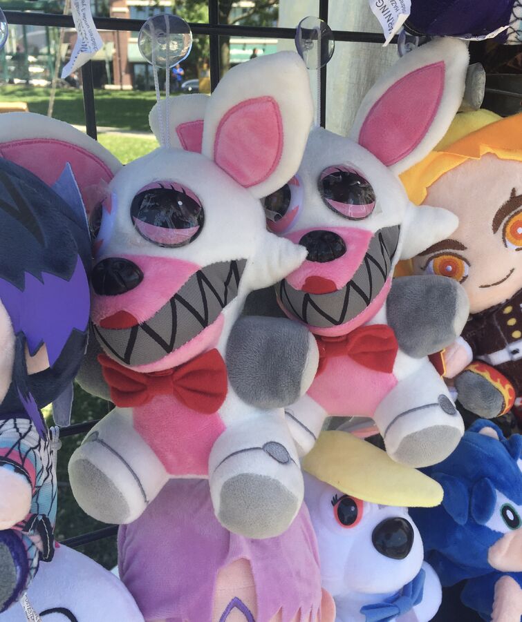 If you want bootleg fnaf plushies in Chillicothe Ohio, then go to the feast  of the flowering moon, there are tons of them. (Here is a picture of them.)  : r/fivenightsatfreddys