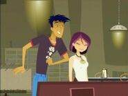 Jonesy elbows Nikki.jpg (21 KB) Jonesy elbows Nikki.