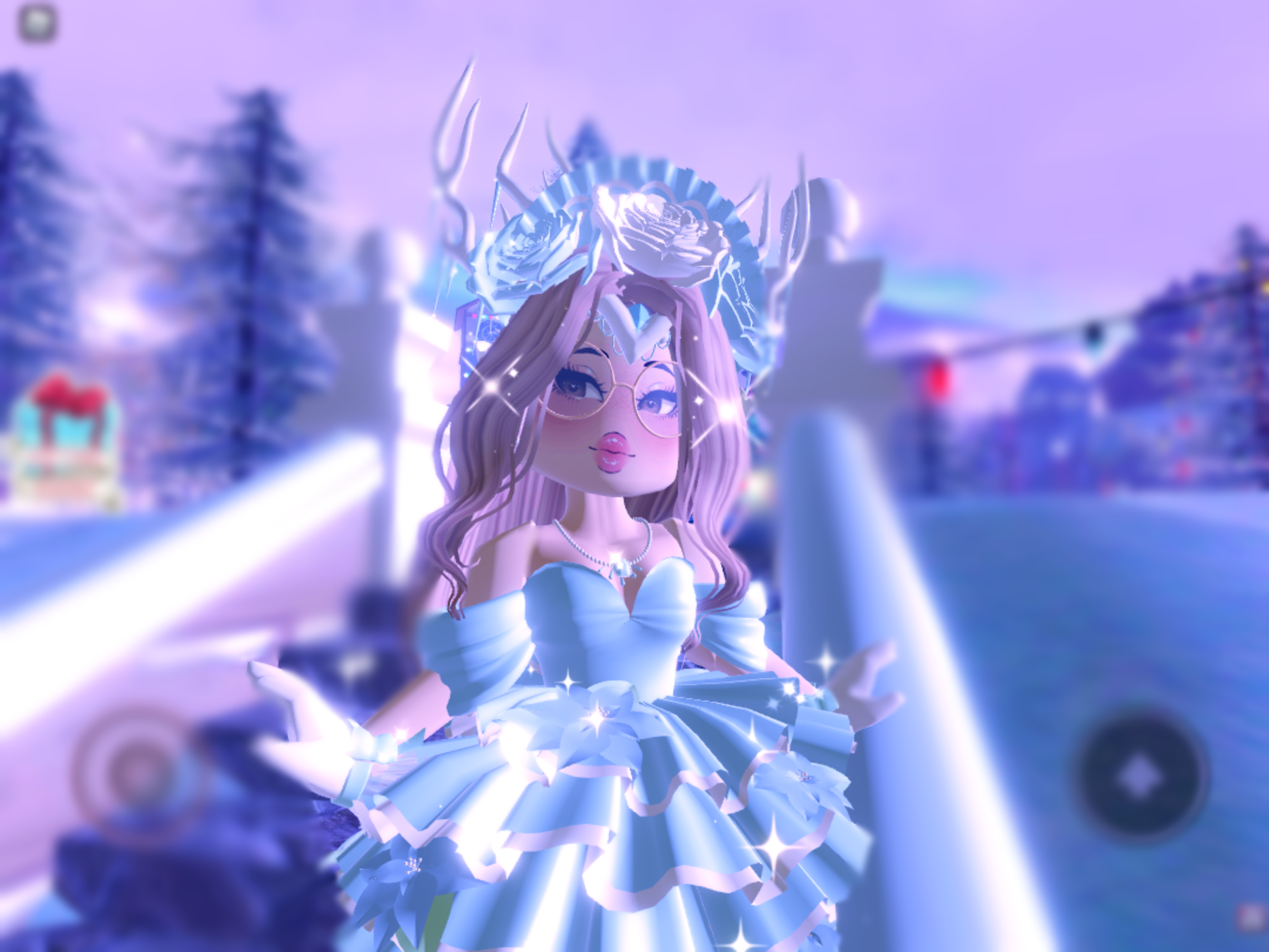 NEW SNOW SWAN WINTER SET OUT NOW! GLITTERFROST PART 3 OUT NOW! ROBLOX Royale  High 2023 