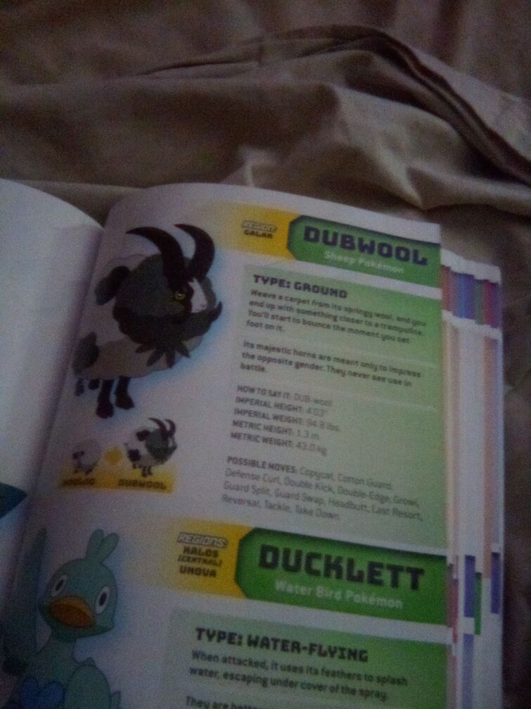 Pokémon: Super Deluxe Essential Handbook - English Edition