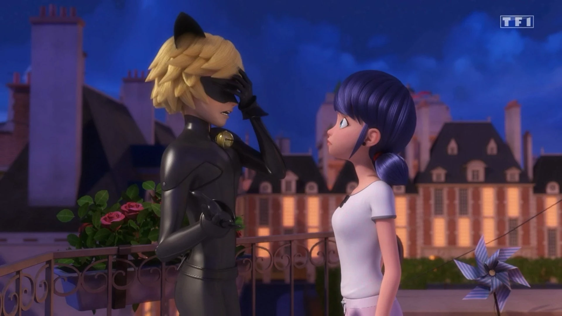 Cat Noir started crying and doesn't know what to do nor how