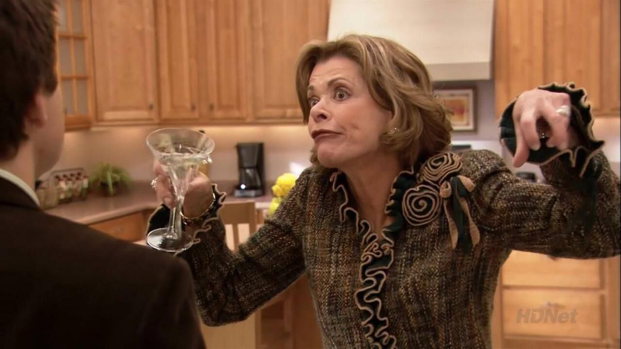 15 Savage Digs That Prove Lucille Is The Best Bluth On Arrested Development Fandom