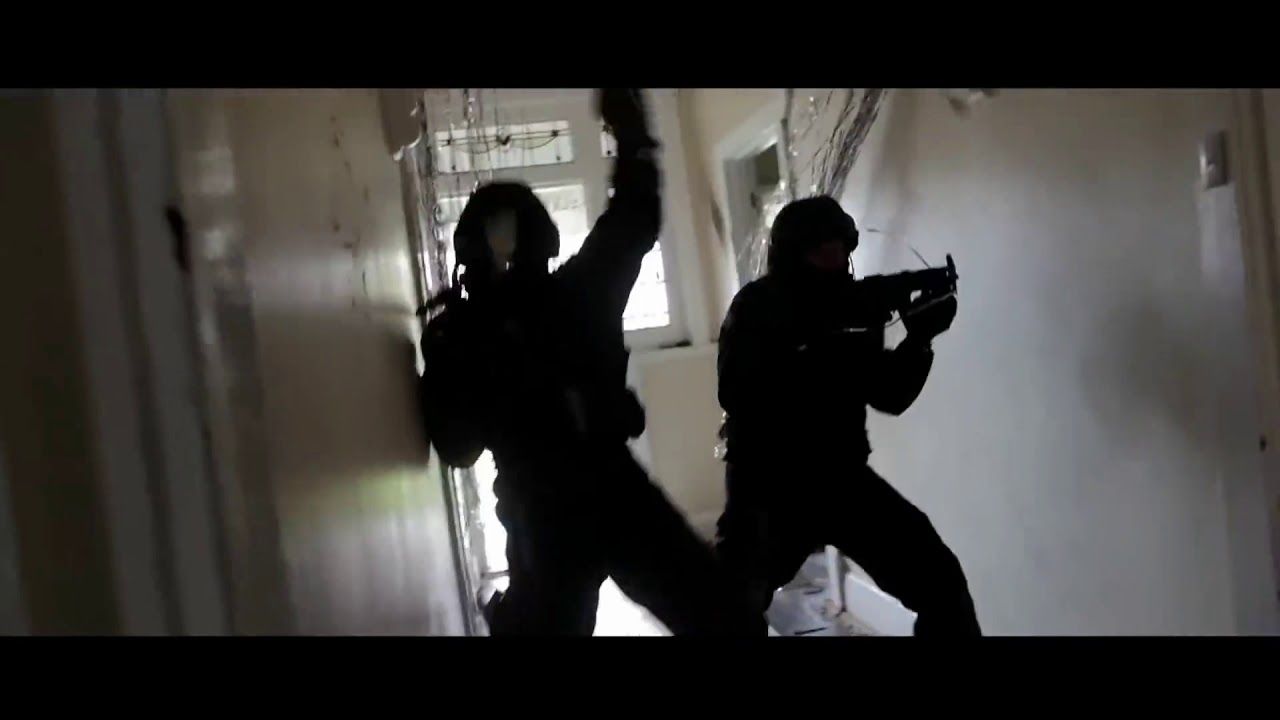 Open the door мем