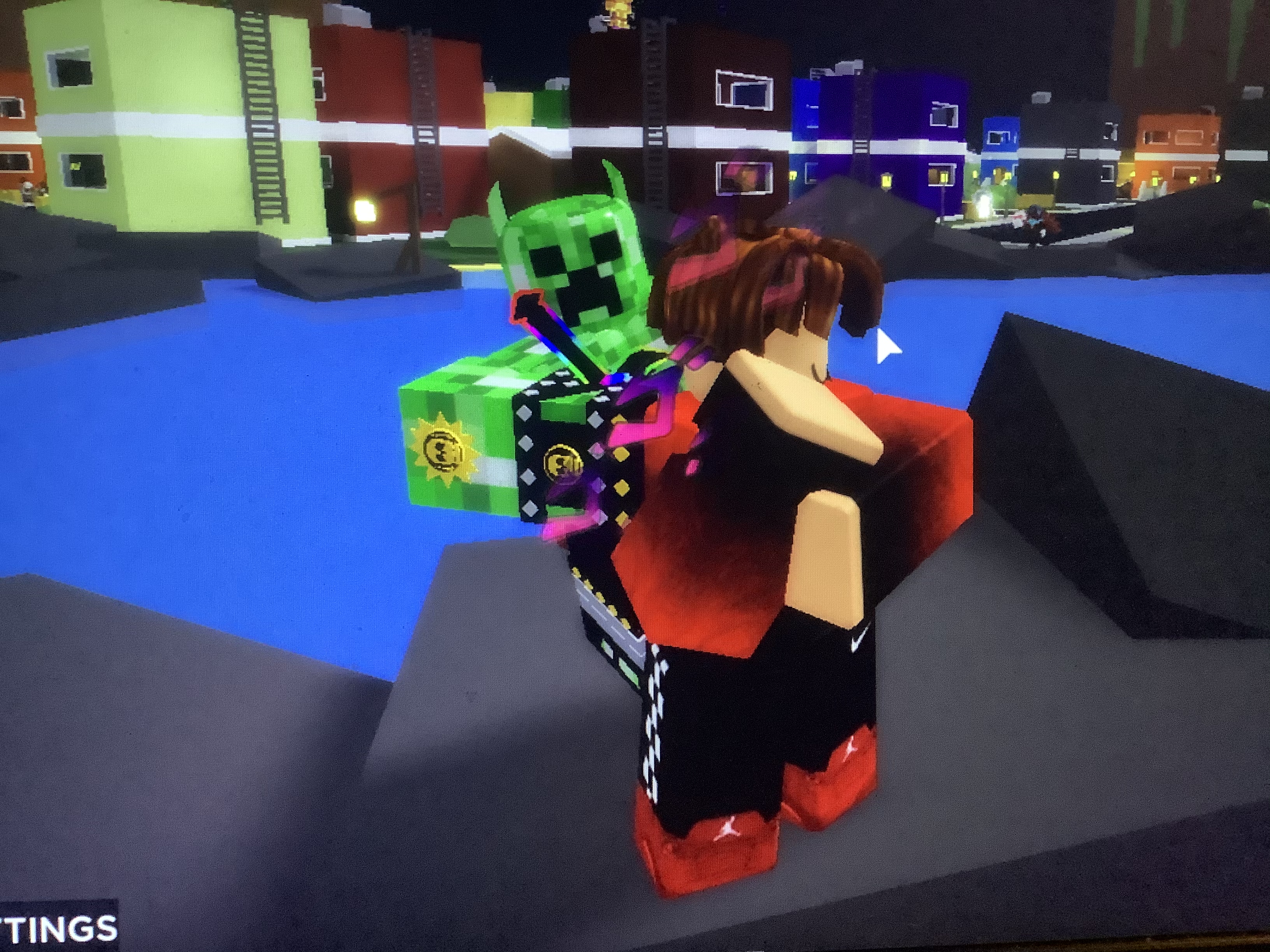 Good Bye Creeper Queen Fandom - roblox creeper avatar