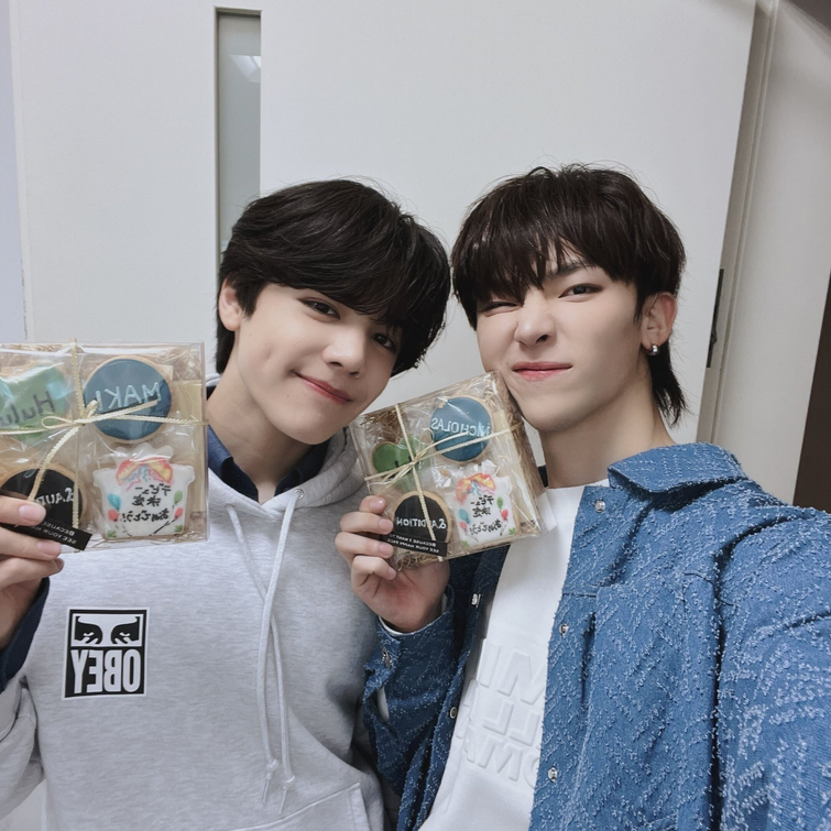 Day 573 of posting a pic of the members of &Team because they’ve debuted!!