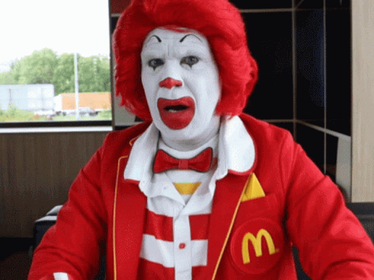 No i clowns performing tricks. Рональд Макдональд без грима. Рональд Макдональд gif.