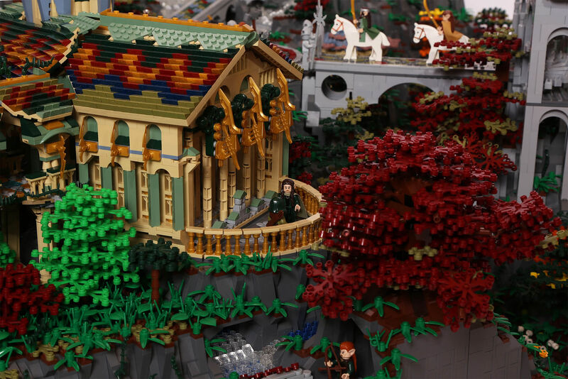 Alice in Legoland  Lego disney, Lego lovers, Amazing lego creations