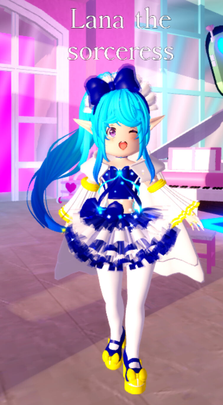 My favorite outfit in Royale High I made (including more colors!) | Fandom
