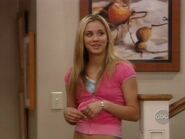 Kaley-on-8-Simple-Rules-kaley-cuoco-5149139-1024-768