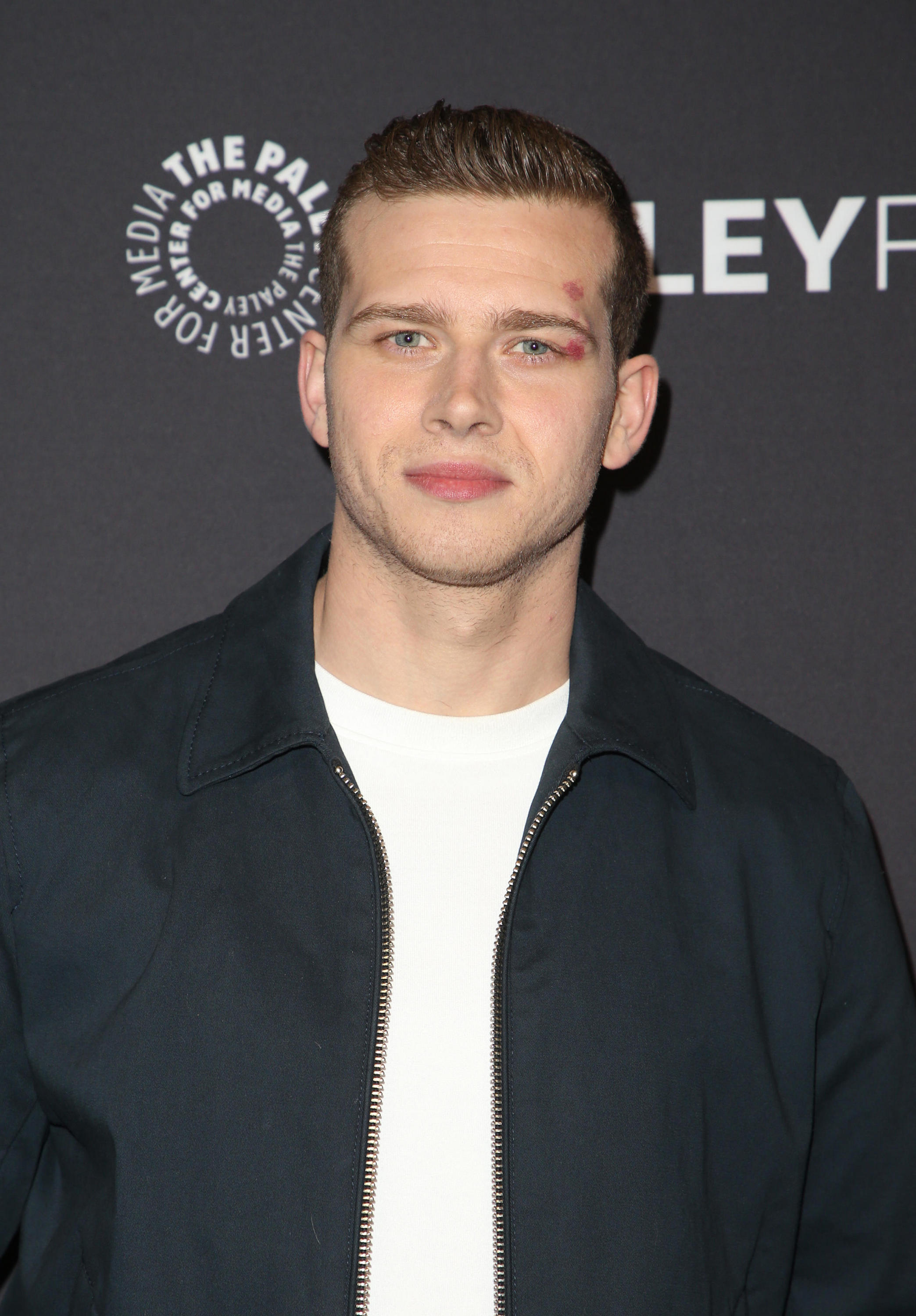 911' The Story Behind Evan Buckley Actor Oliver Stark's, 50 OFF