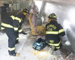 9-1-1 7x01 24.jpg (1.69 MB)