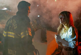 9-1-1 3x18 15.jpg