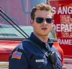 9-1-1 4x12 3.jpg (2.46 MB)