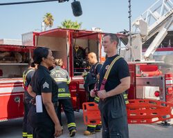 9-1-1 6x01 Let the Games Begin - Trakt