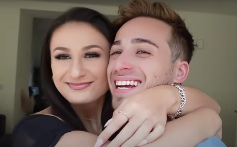 For today I have honestly the best TikTok couple Austin and Lexi Fandom
