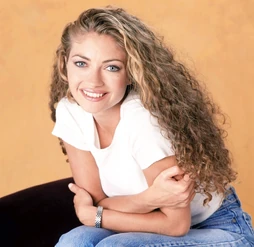 6antonia.png (1.48 MB) Season 6