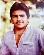 Ed19.jpg (112 KB) Younger Ed