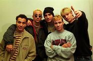 Auch weite und lässige Pullover trugen de Backstreet Boys