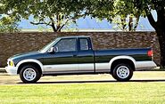 1996 Chevrolet S-10 LS Extended Cab (4x4)
