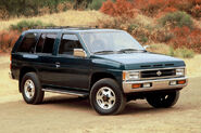 1995 Nissan Pathfinder LE