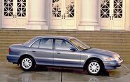 1995 Hyundai Sonata 4-door sedan