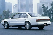 1992-1993 Nissan Maxima SE 4-door sedan