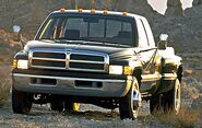 1995-1996 Dodge Ram 3500 4x4 Club Cab Pickup