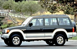 三菱自動車MONTEROモンテロ 模型 2台 mqdefault.jpg