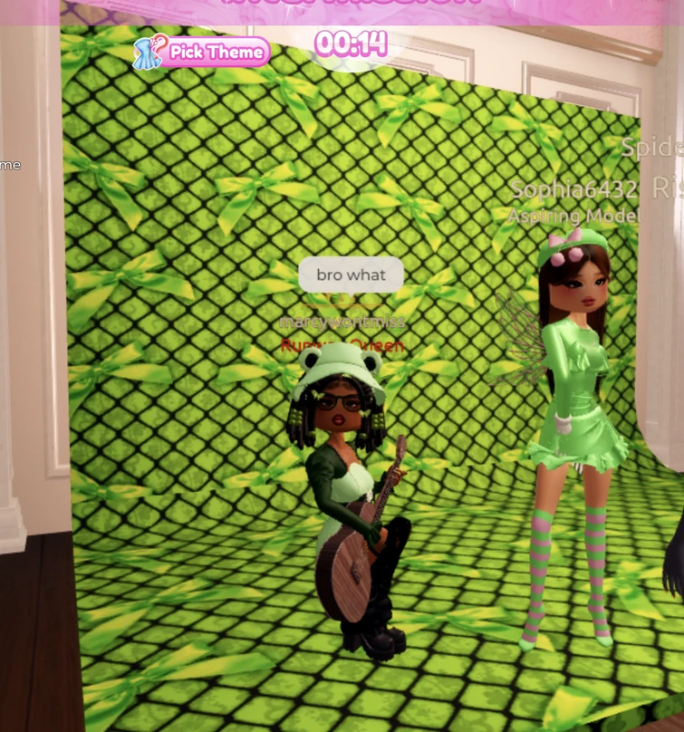 An old green fit I did <3 ive been banned for Roblox for 3 days  tomorrow  my last day | Fandom