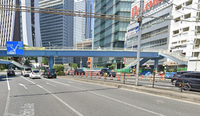 Shintoshinhodo Bridge is a pedestrian bridge crossing the street