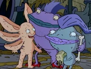 Slimeball TS.png (1.08 MB) Smeldra playing slimeball with Cower.