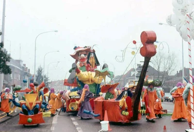 De prinsenwagen van 1978 met Prins Michel Cleemput (©Facebookpagina Lotjonslos)
