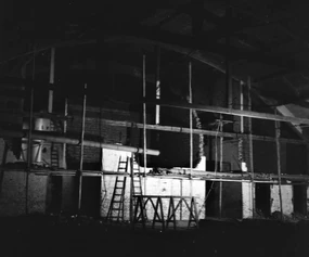 De binnenkant van de nieuwe stadsfeestzaal in 1960. (http://madeinaalst.be - Collectie Louies J