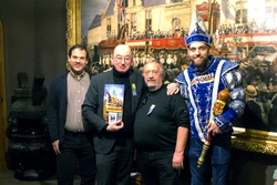 Sören Delclef, Piet Buyse, Michel Van Bremt en Prins Bart De Meyst bij de voorstelling van de aftelkalender 2020 (©KBA)