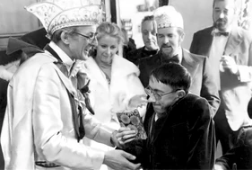 Prins Bob I op de Prinsendag van de Prinsencaemere in 1975 (De Voorpost - 21/02/1975)
