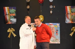 Presentatoren Florean Verhofstadt en Christophe Troch(Foto: http://carnaval.oilsjt