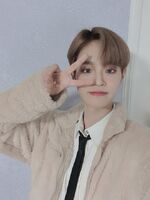 Daehwi on Twitter: "❤콘서트 첫째 날❤ AB6IX의 첫 번째 콘서트를 이렇게 함께해줘서 너무 고마워요ㅜㅜ...오늘 진짜 감동이었고ㅜ 내일도 아이야!!!🤗" [2019.11.09] #3