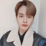 Daehwi on Twitter: "홍백전에 초대해주셔서 감사해요~~! it was awesome to be part of it 🥰" [2020.01.12] #1
