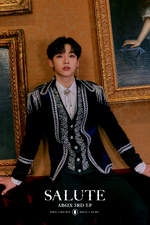 Woong (Salute) 4.png (8.71 MB) Woong promoting SALUTE #5 (November 2020)